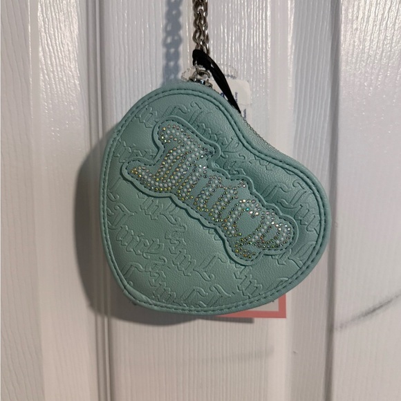 NWT Juicy Couture “String of Pearls” Heart-Shaped Blue Zip Around - Picture 4 of 4